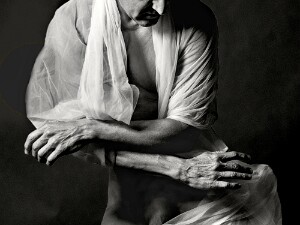 Featured Showcase Up to 50 recent favorites and eclectic selections highlighting recent modeling gigs or edits